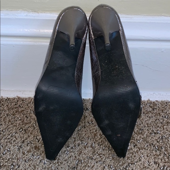 Anne Michelle silver snakeskin heels - Picture 5 of 6